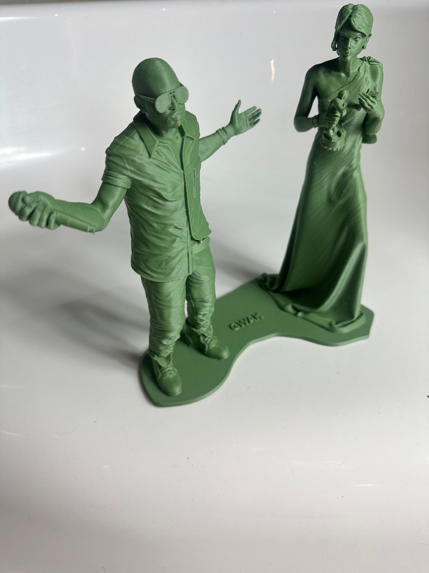 ARMY MEN - KANYE AND TAYLOR